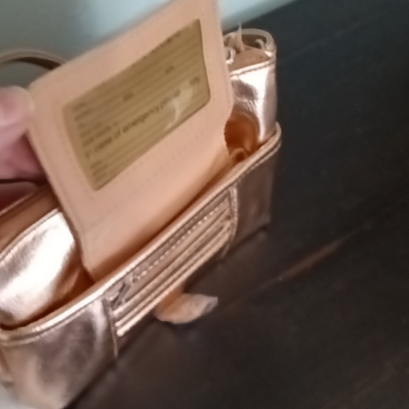 NWT UNIONBAY Organizer Crossbody Purse Rose Gold Vegan Leather - Picture 10 of 13